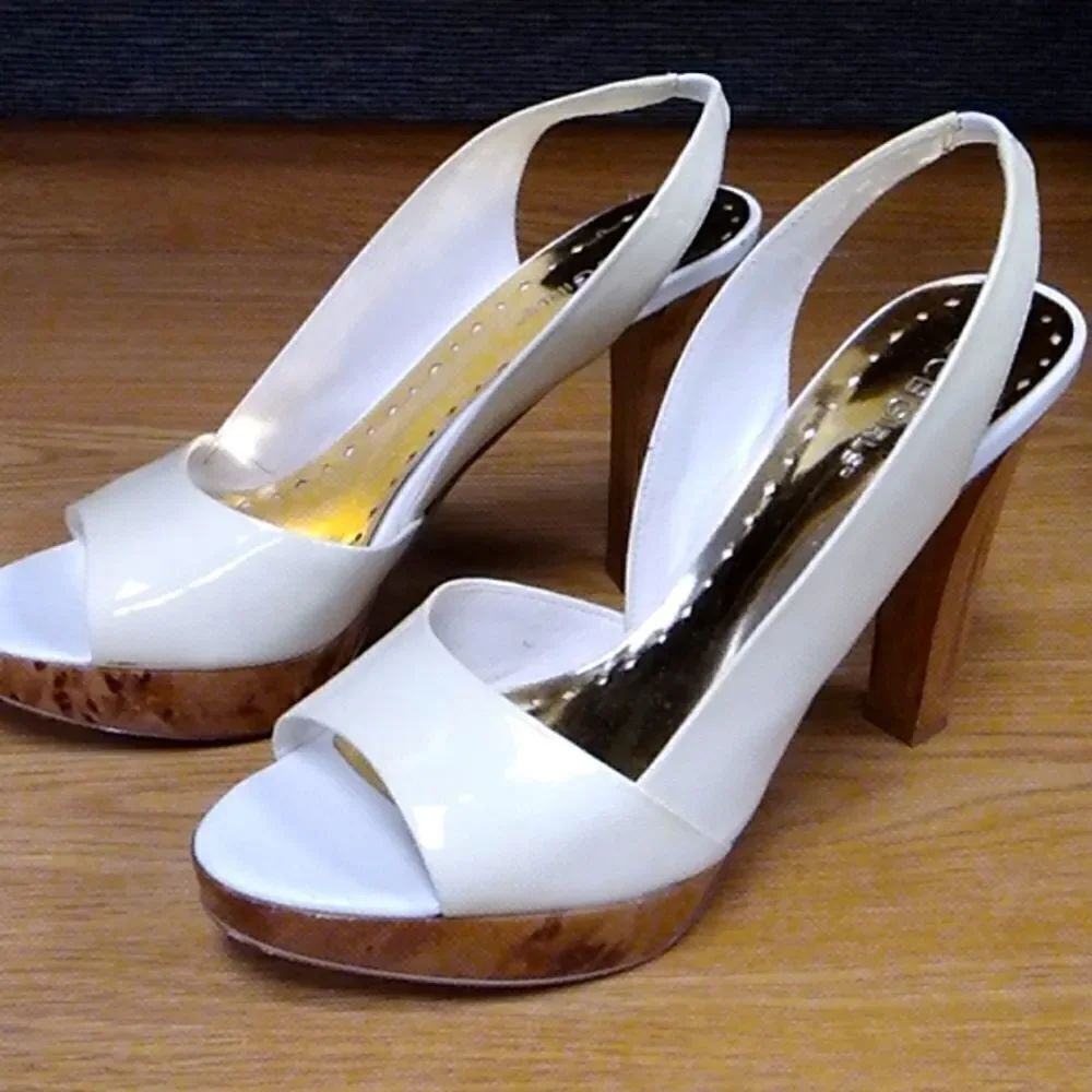 BCBGIRL SIZE 8.5 High Heel Shoes Cream color wood grain heels